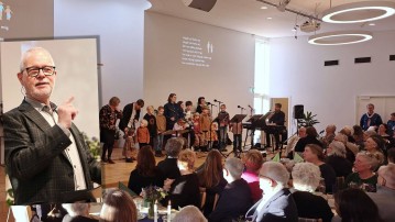 En overvældende afsked