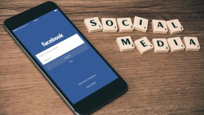 Rød-Blå-Grøn – Politik på Facebook